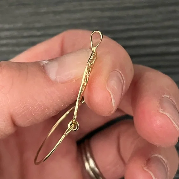 RESERVED- 1.33 Grams 14k Filigree Pendant Charm Holder - Picture 6 of 10